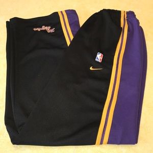 nike lakers warm up pants